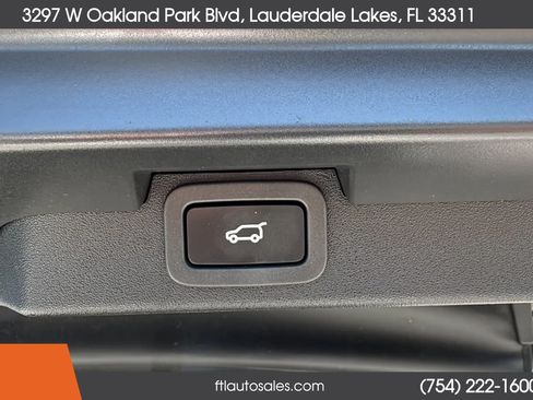 Used 2017 Land Rover Discovery HSE AWD/4WD image 59