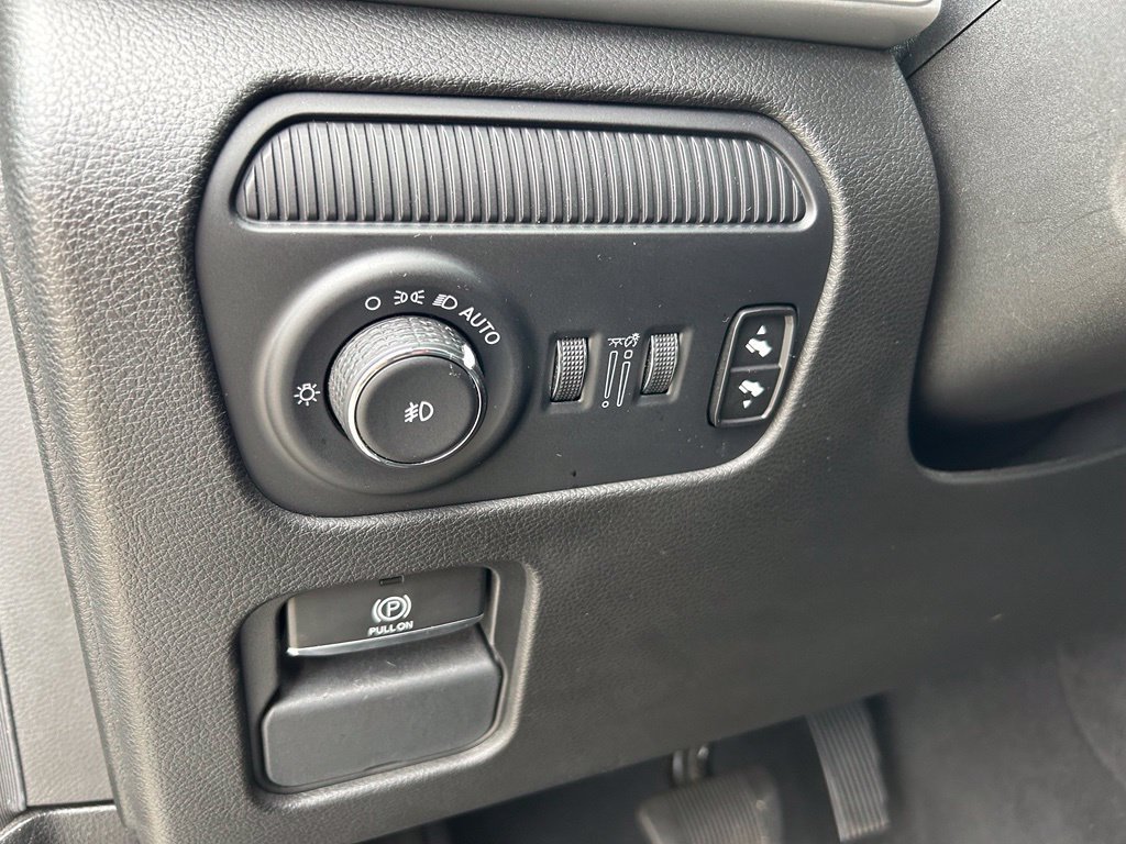Used 2024 Jeep Wagoneer Series II w/ Flexible Seating Group RWD image 21