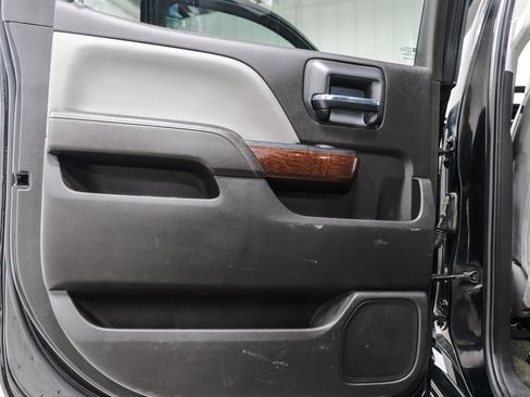 Used 2016 GMC Sierra 2500 SLT w/ Suspension Package, Off-Road image 30