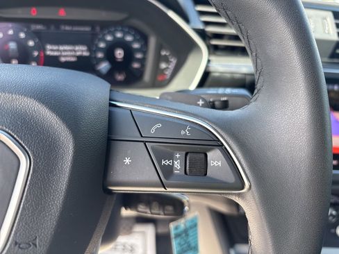 Used 2025 Audi Q3 2.0T Premium image 25