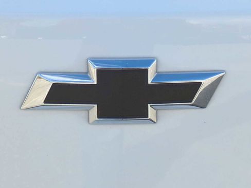 Used 2023 Chevrolet TrailBlazer RS w/ Sun and Liftgate Package image 8