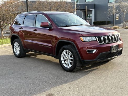 Used 2018 Jeep Grand Cherokee Laredo image 10