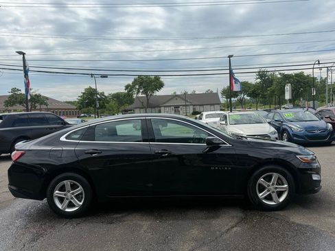 Used 2022 Chevrolet Malibu LT FWD image 8