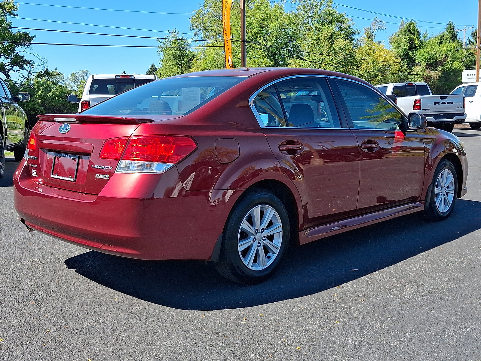 Used 2011 Subaru Legacy 2.5i Premium w/ All-Weather Pkg AWD/4WD image 4