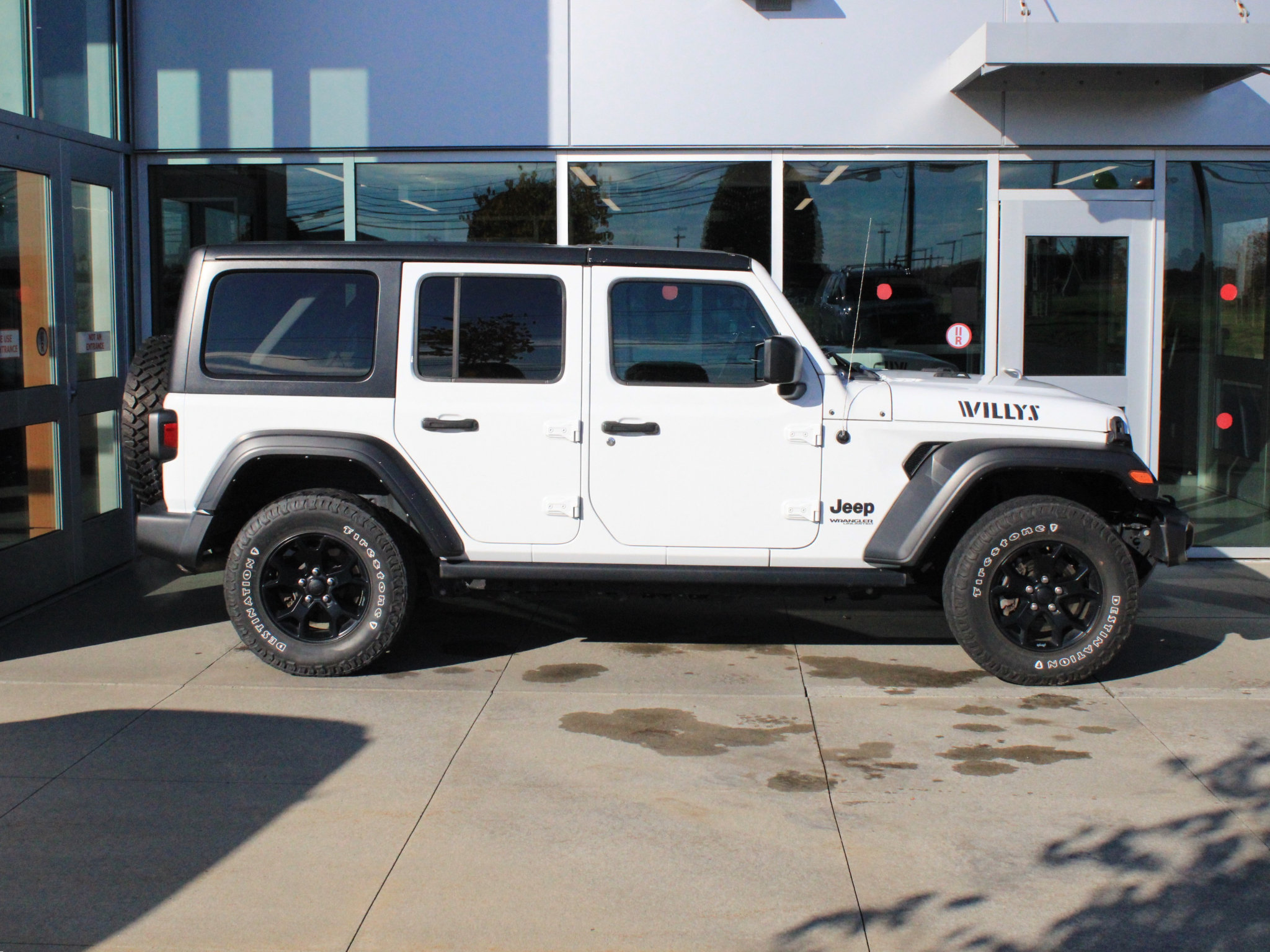 Used 2021 Jeep Wrangler Unlimited Sport AWD/4WD image 4