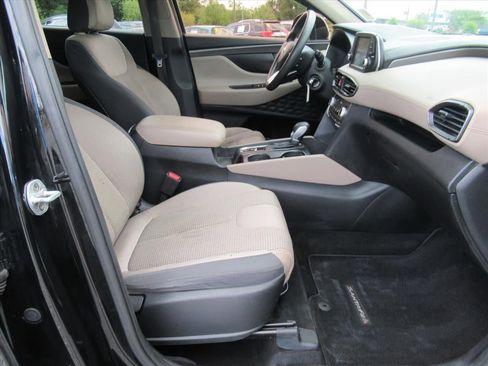 Used 2019 Hyundai Santa Fe SE FWD image 10