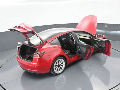 Used 2022 Tesla Model 3 Standard Range image 65