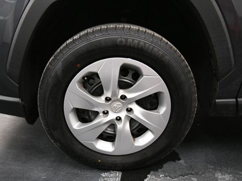 Certified 2023 Toyota RAV4 LE image 31