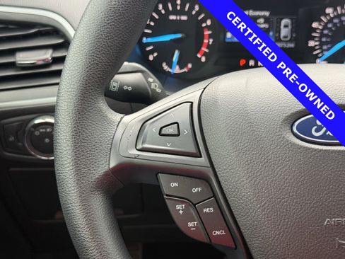 Certified 2020 Ford Edge SE image 23