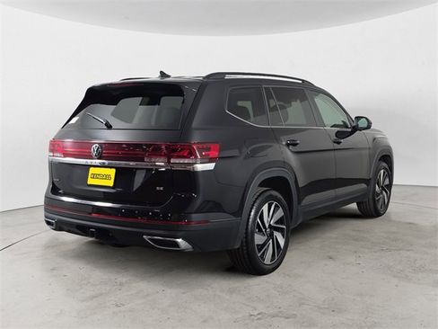 Used 2025 Volkswagen Atlas SE image 5