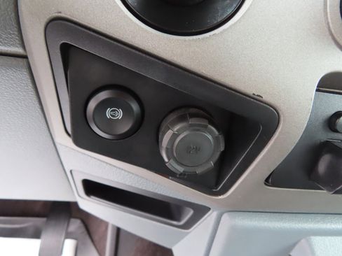 Used 2015 Ford F350 XLT w/ XLT Value Package image 40