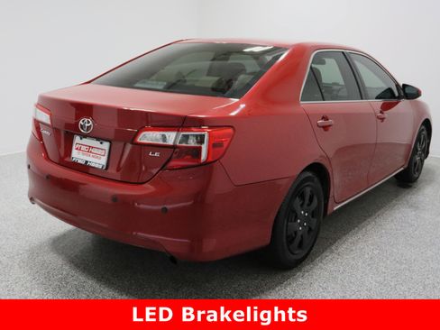 Used 2012 Toyota Camry LE image 7