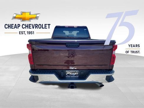 Used 2024 Chevrolet Silverado 2500 LT AWD/4WD image 4