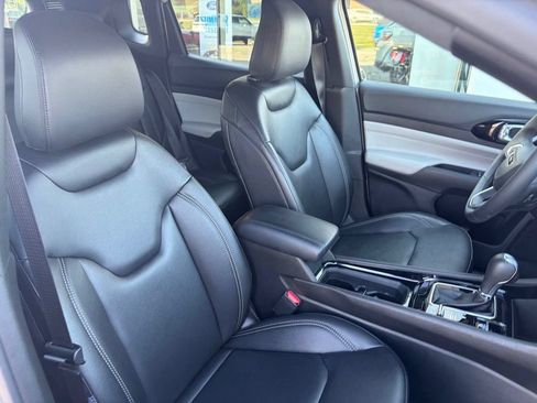Used 2025 Jeep Compass Limited AWD/4WD image 25