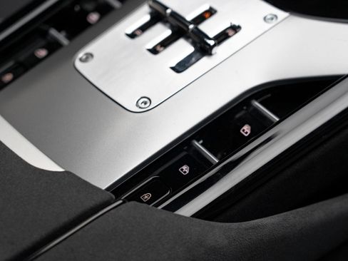 Used 2023 Ferrari Purosangue AWD/4WD image 30