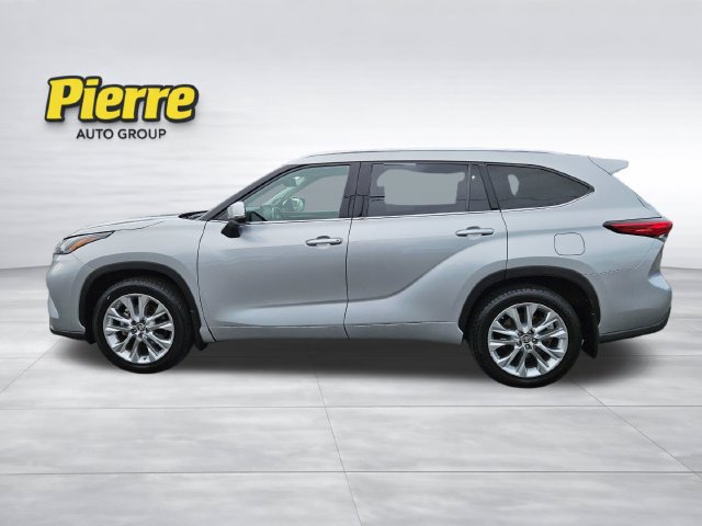 Used 2021 Toyota Highlander Limited AWD/4WD image 2