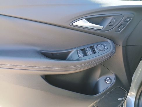 Used 2020 Buick Encore GX Essence w/ Experience Buick Package image 11