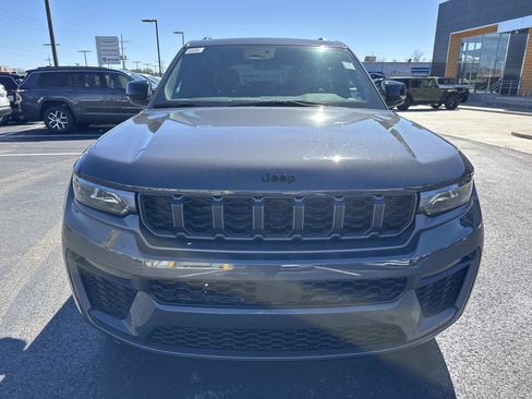 New 2026 Jeep Grand Cherokee Limited w/ Limited Altitude Package RWD image 2