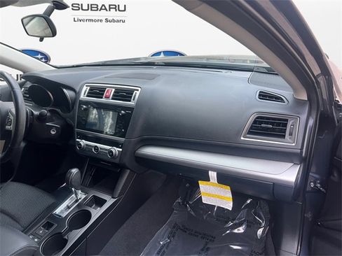 Used 2017 Subaru Outback 2.5i Premium image 13