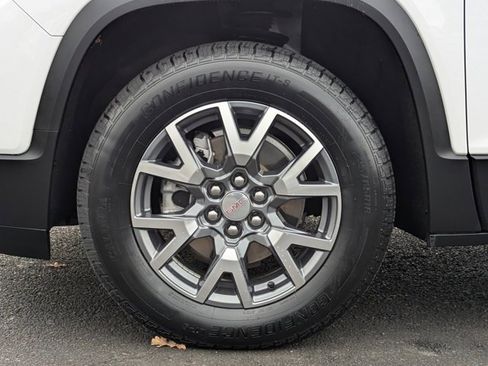 Used 2023 GMC Acadia SLT w/ Technology Package image 47