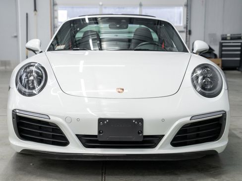 Used 2019 Porsche 911 Targa 4S AWD/4WD image 4