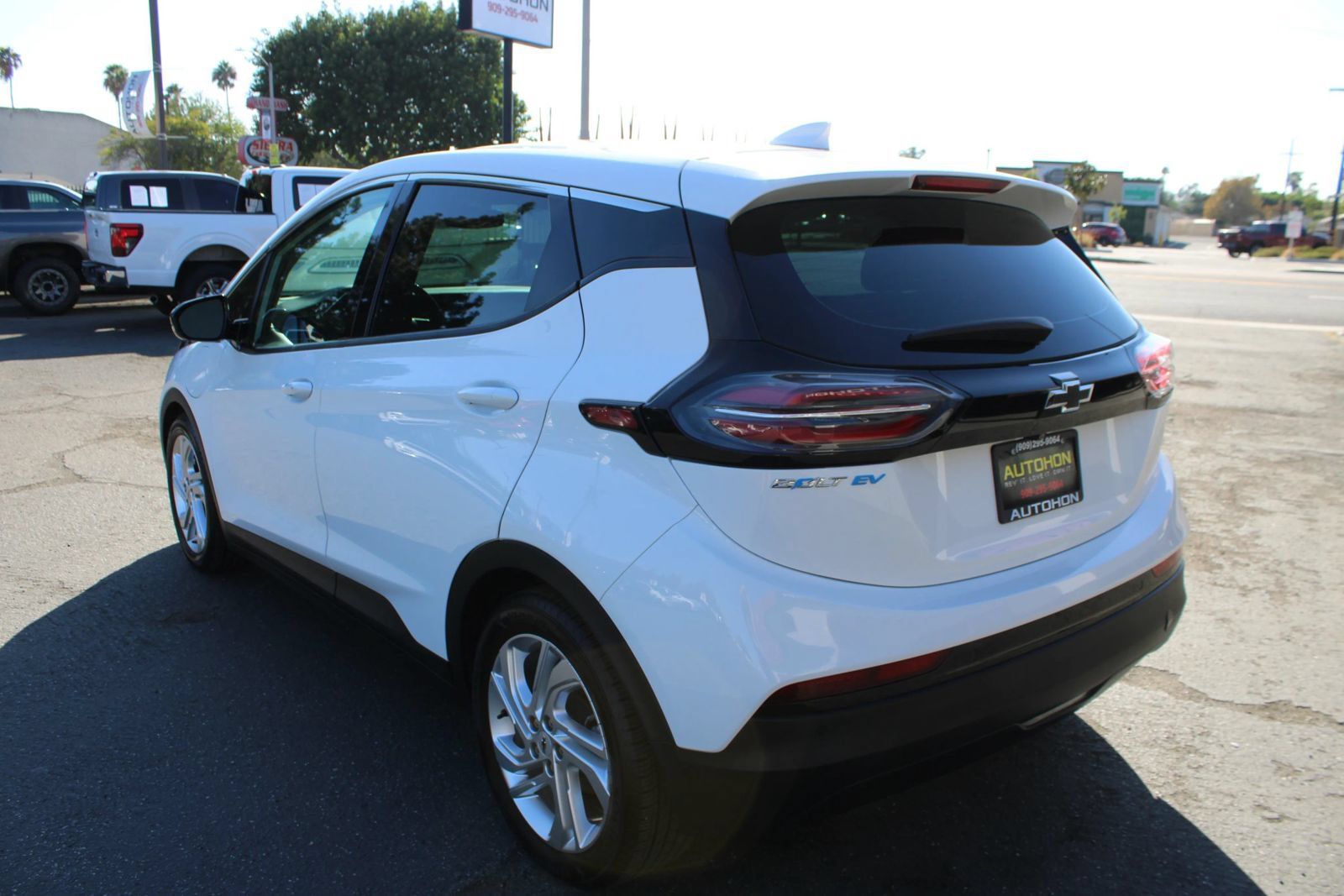 Used 2022 Chevrolet Bolt LT FWD image 33