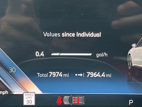 Used 2025 BMW X1 xDrive28i w/ M Sport Package image 13