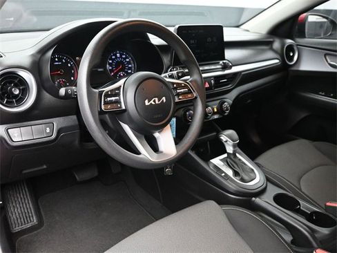 Used 2024 Kia Forte LXS image 18