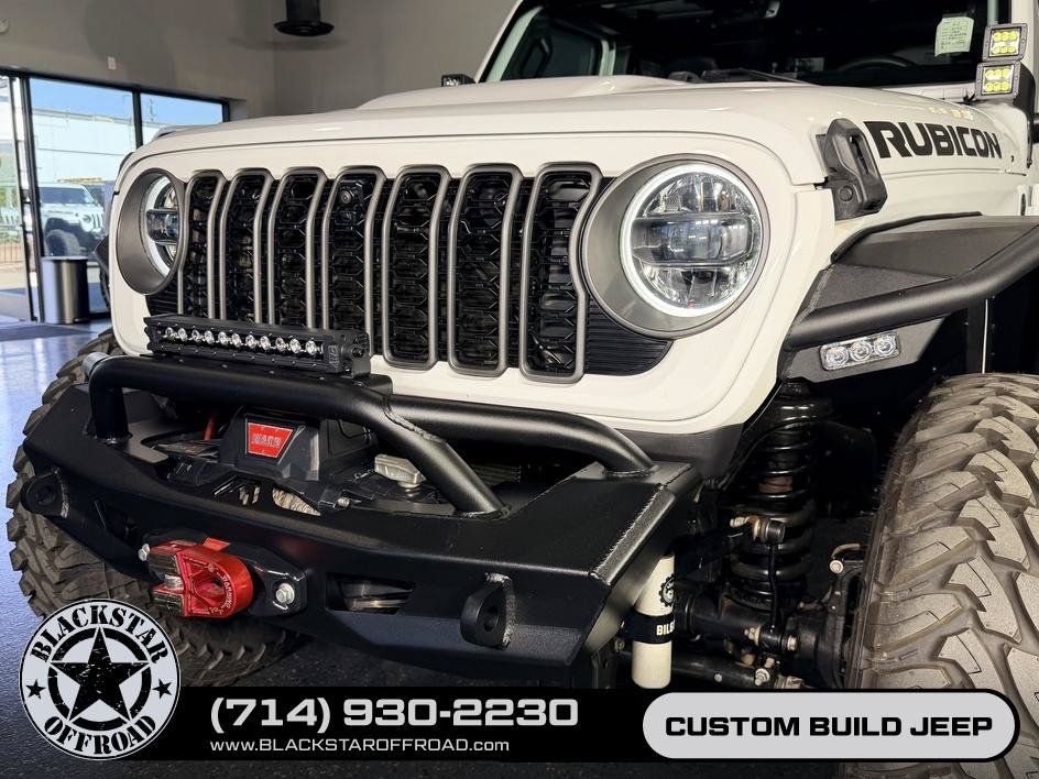 Used 2024 Jeep Gladiator Rubicon AWD/4WD image 5