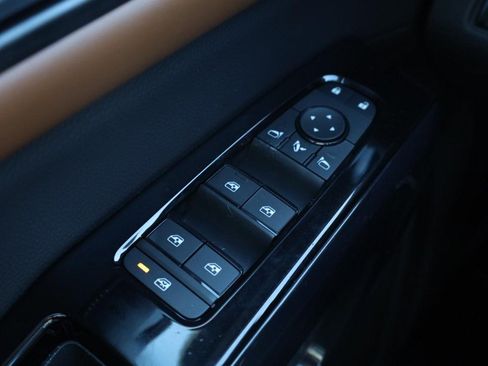New 2026 Nissan Pathfinder Platinum AWD/4WD image 16