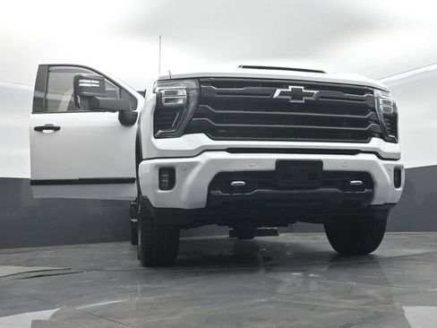Used 2024 Chevrolet Silverado 3500 High Country w/ High Country Premium Package AWD/4WD image 71