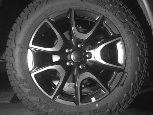 Used 2025 Jeep Compass Trailhawk image 14