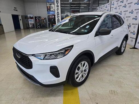Certified 2023 Ford Escape Active AWD/4WD image 3