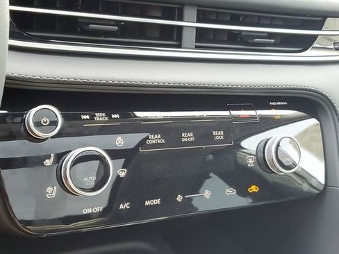 New 2026 INFINITI QX60 Luxe w/ Cargo Package image 30