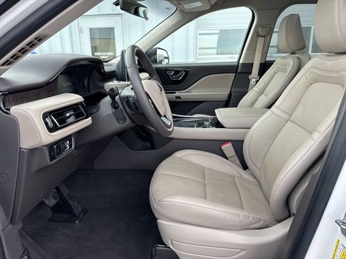 Used 2023 Lincoln Aviator Reserve w/ Equipment Group 201A image 20