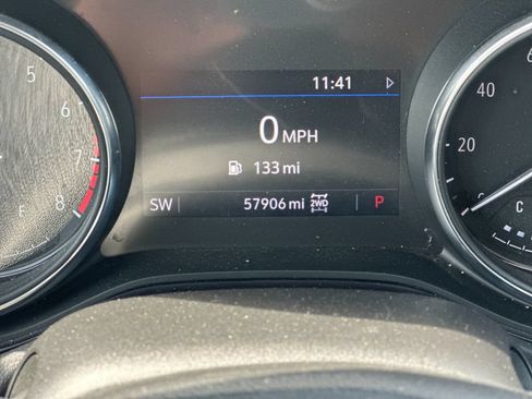 Used 2021 Buick Encore GX Essence AWD/4WD image 29