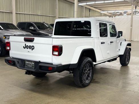 New 2026 Jeep Gladiator Sport AWD/4WD image 6