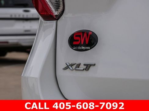 Used 2023 Ford Explorer XLT w/ Equipment Group 202A RWD image 11