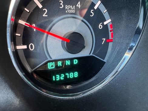 Used 2013 Chrysler 200 Limited FWD image 22