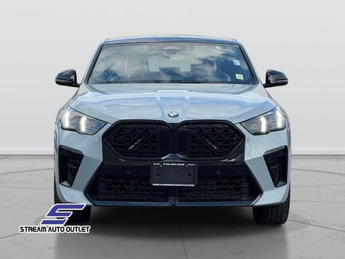 Used 2026 BMW X2 xDrive28i w/ Technology Package AWD/4WD image 2