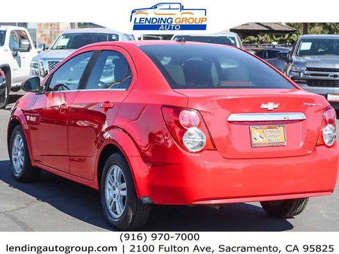 Used 2014 Chevrolet Sonic LT image 2