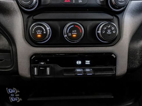 Used 2024 RAM 3500 Tradesman w/ Chrome Appearance Group image 27