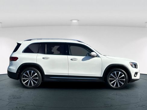 Used 2021 Mercedes-Benz GLB 250 4MATIC image 7