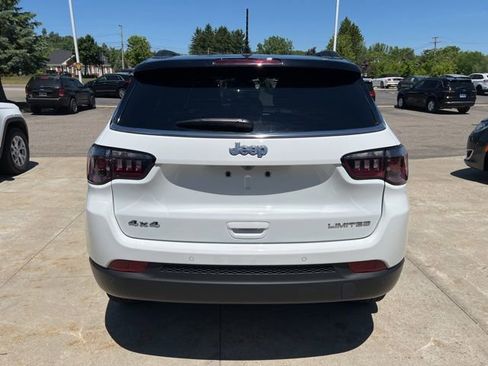 Used 2025 Jeep Compass Limited AWD/4WD image 5