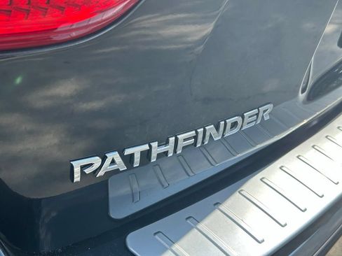 Used 2020 Nissan Pathfinder S FWD image 28