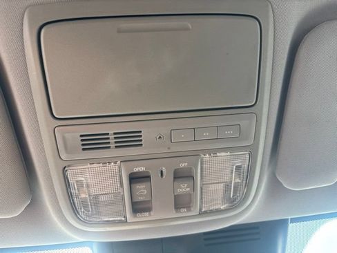 Used 2020 Honda CR-V EX-L image 39