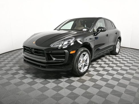 Used 2026 Porsche Macan image 1