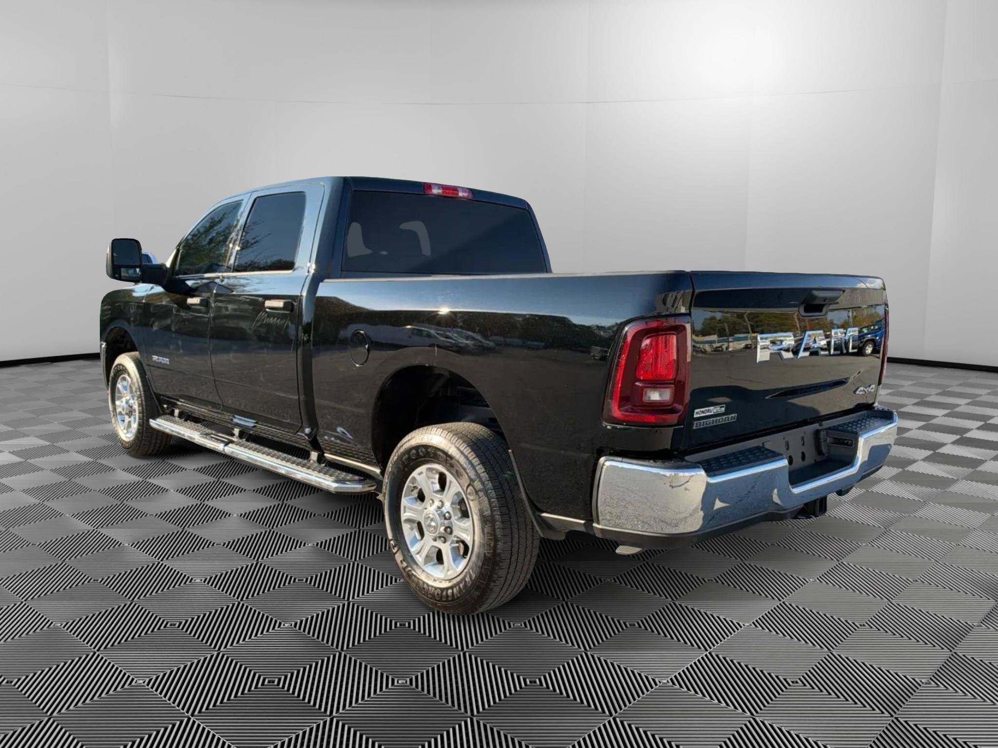 Used 2026 RAM 2500 Big Horn AWD/4WD image 3