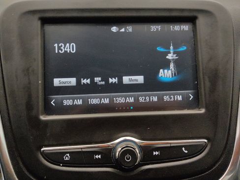 Used 2018 Chevrolet Equinox LS image 25