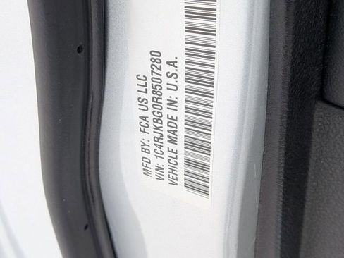 Used 2024 Jeep Grand Cherokee L Limited w/ Luxury Tech Group II image 36